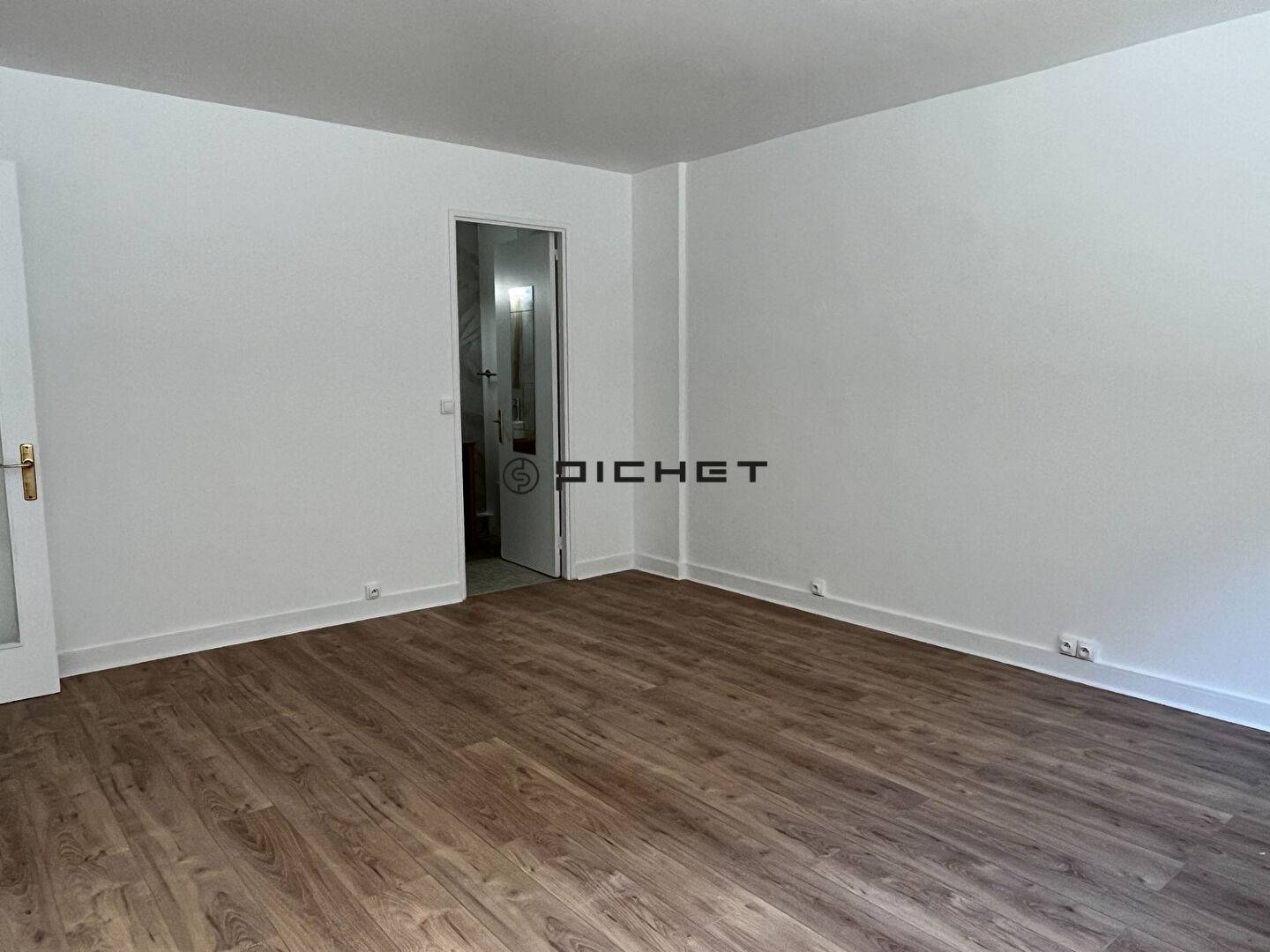 Image #12117 - 3