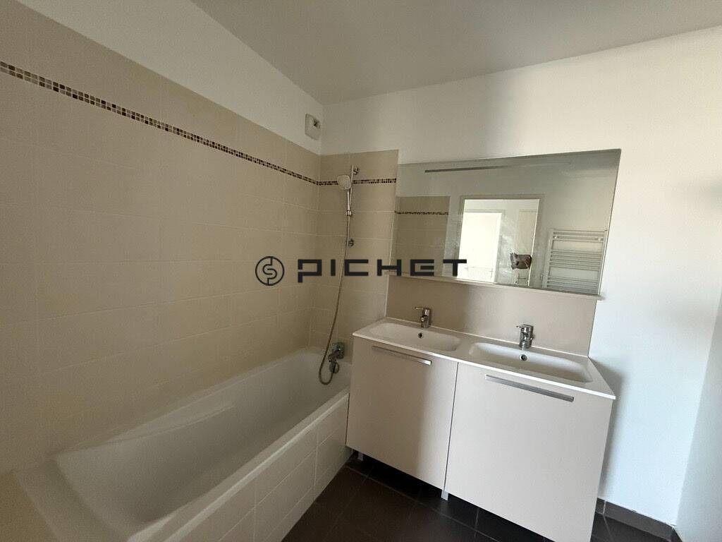 Image #16174 - 3