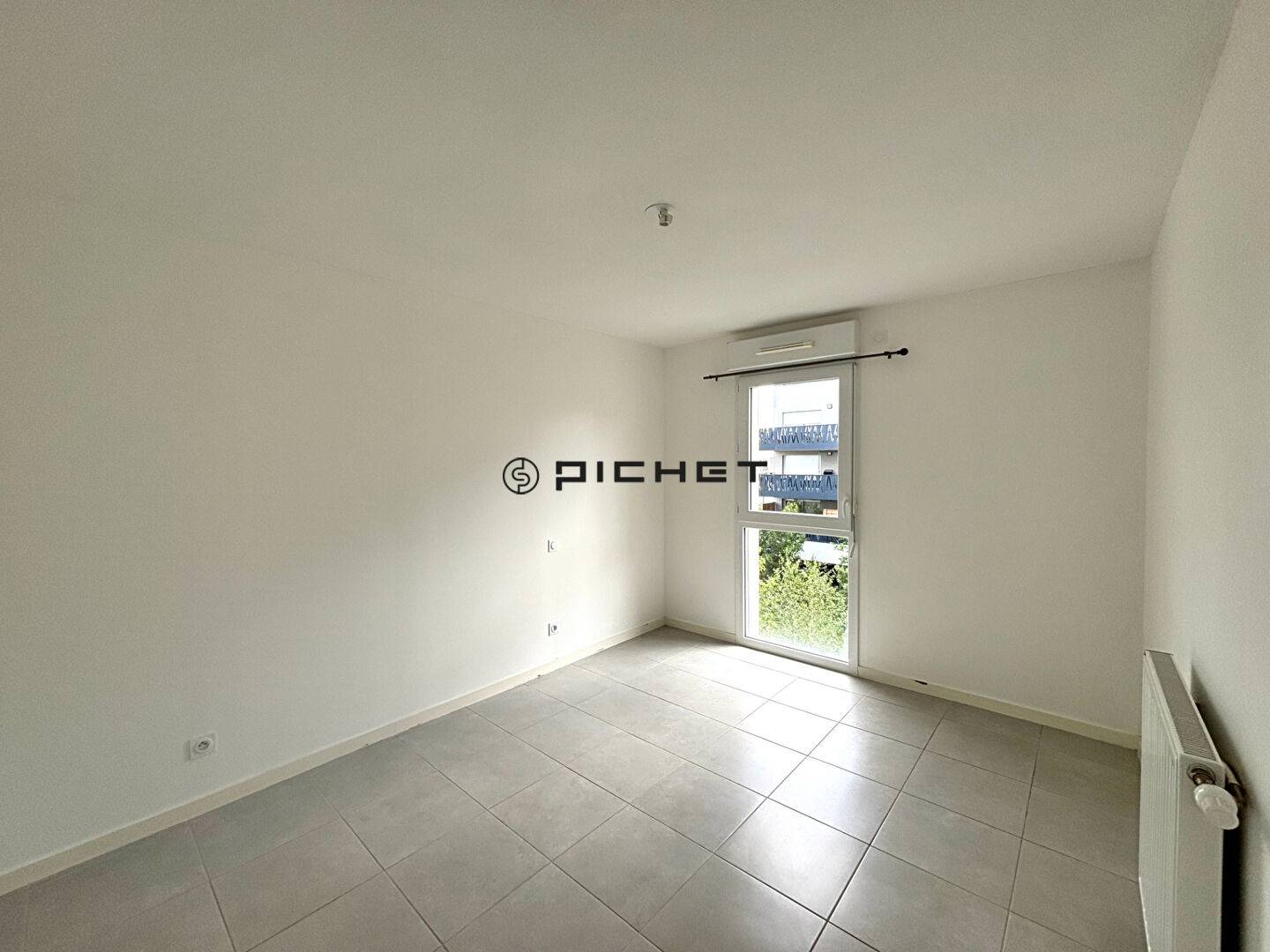 Image #16240 - 2