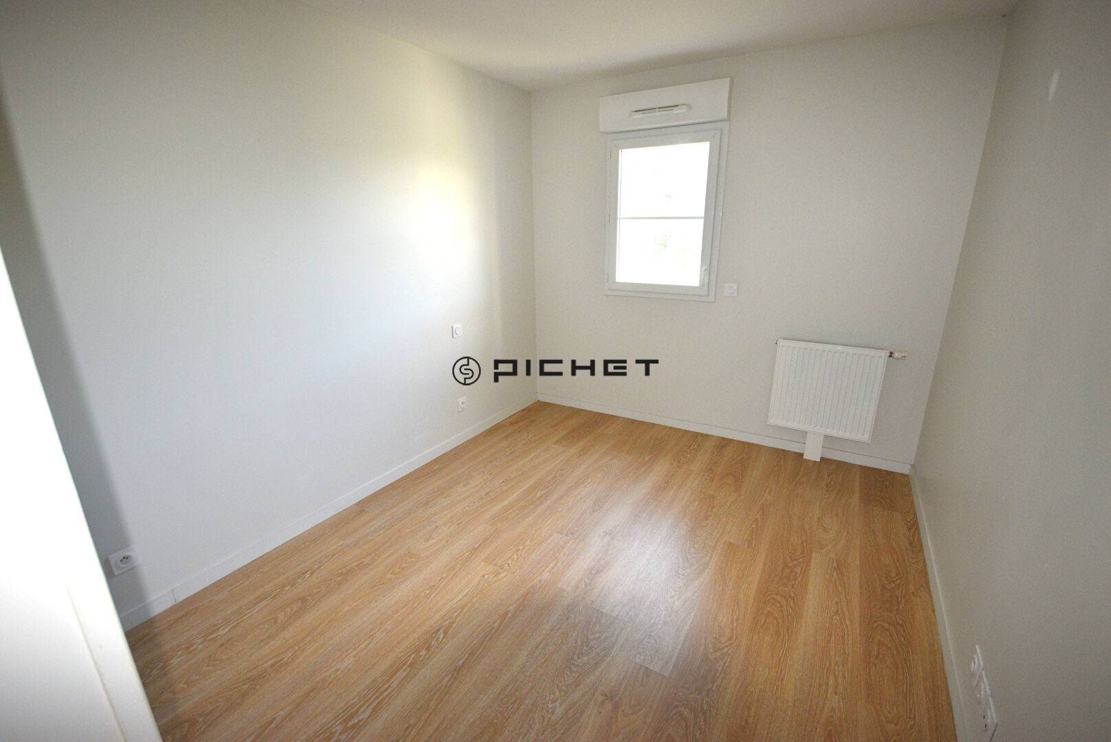 Image #16410 - 2