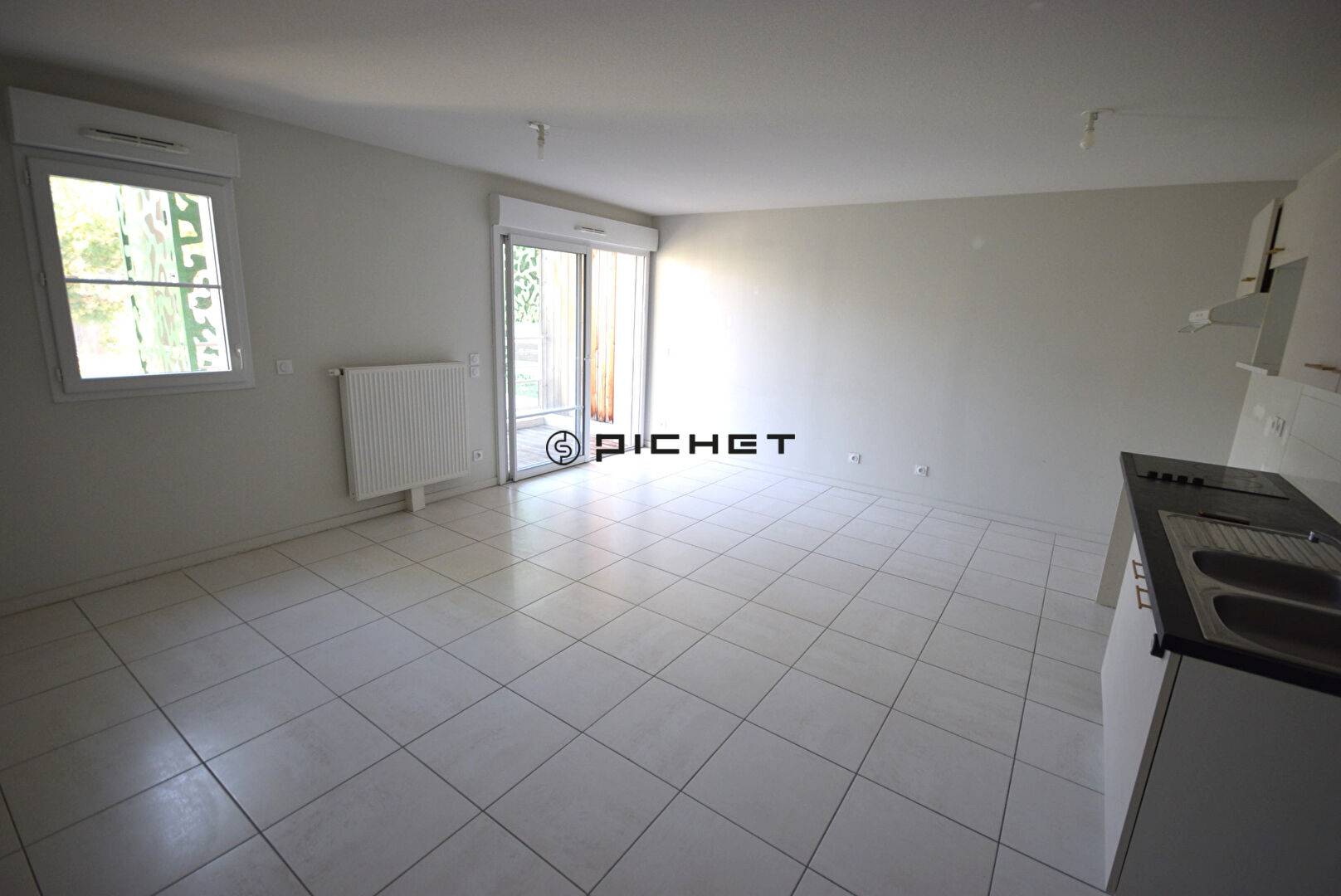 Image #16410 - 3