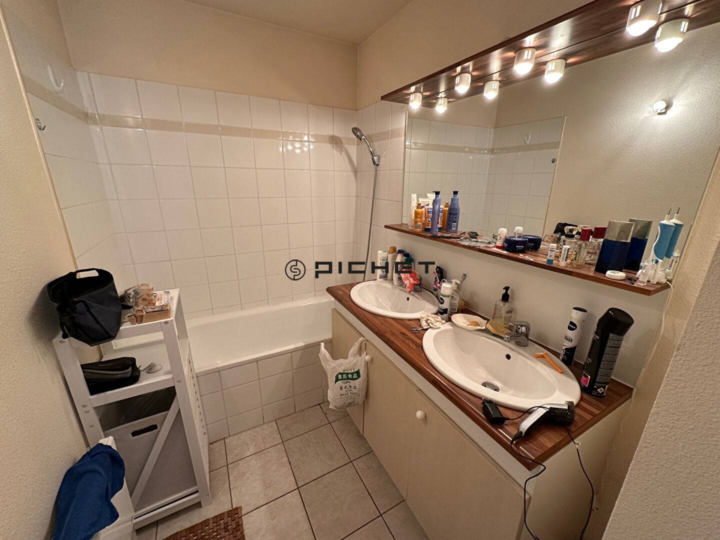 Image #10915 - 4