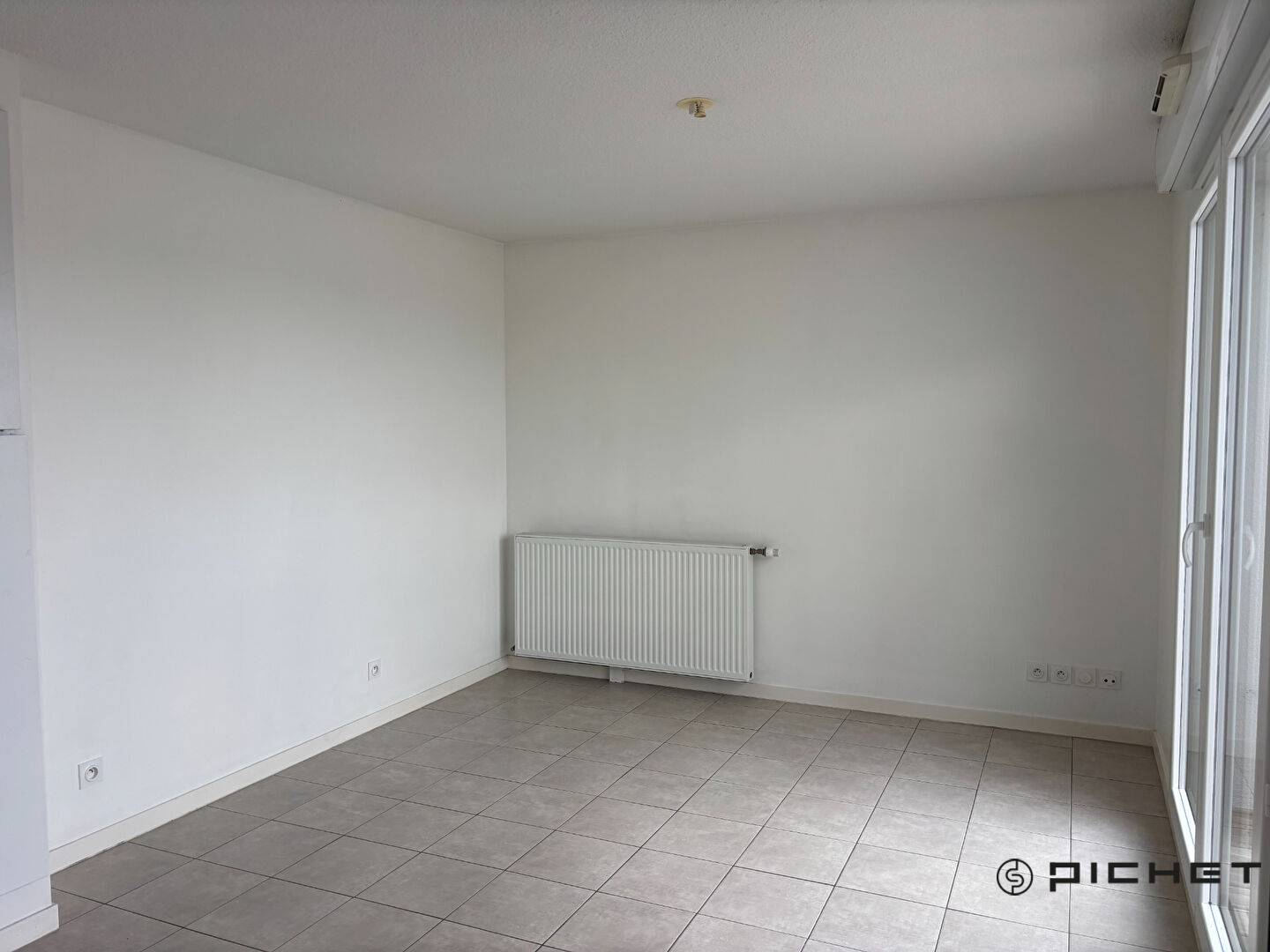 Image #16880 - 1