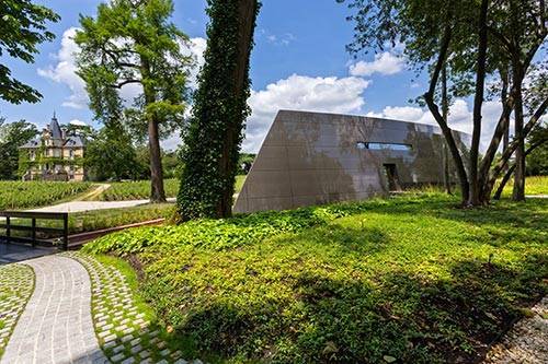 Chateau-les-Carmes-Haut-Brion-Chai